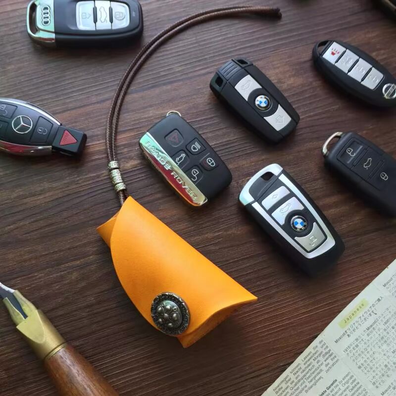 Universal retro handmade túi da túi nữ chìa khóa xe da túi chìa khóa xe đặt chìa khóa nữ - Trường hợp chính ví đựng móc khóa