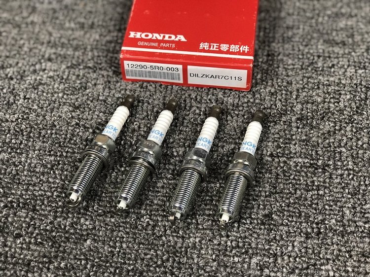 Shanghai Dry Change Original Factory Spark Plug NGK is suitable for Honda Flyness GK5 GR9 ath FK7 FC1