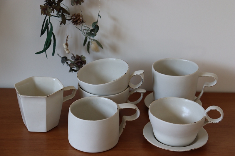 In-Stock Artist-Made Aoki Yumi Handmade Apple Gray Glaze Porcelain Coffee Cup Mug Japanese Tableware Cup In-Stock Artist-Made Aoki Yumi Handmade Apple Gray Glaze Porcelain Coffee Cup Mug Japanese Tableware Cup