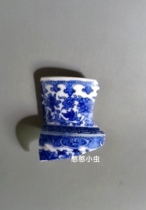 2564 Qianlong official kiln blue and white flower porcelain specimen