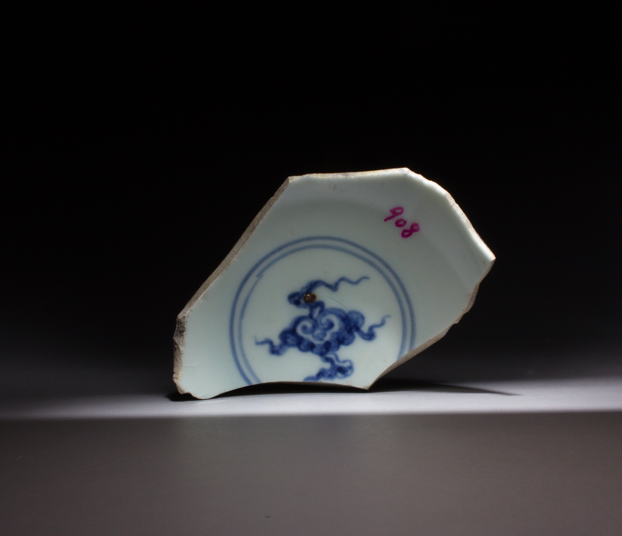 908 Xuande porcelain piece specimen for a piece of paper
