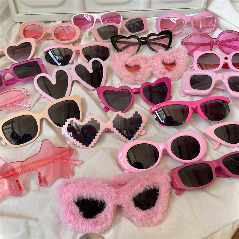 Bright Pink Heart-Shaped Sunglasses in European and American Street Style, Popular on Social Media, Make the Face Look Smaller, Suitable for Both Men and Women