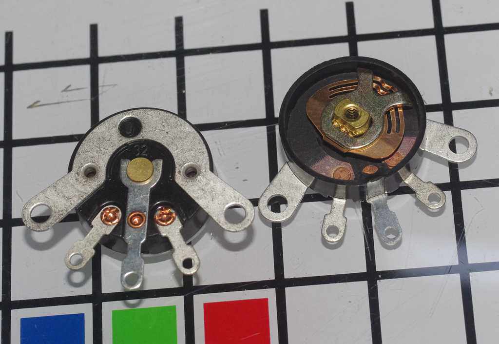 1 Yuan 4 x Stock Oxidation B10K B50K Potentiometer Radio Potentiometer