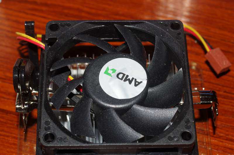 Inventory new CPU cooling fan AMD cooling fan is better than cheap workmanship