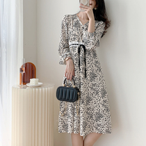 Full honey customized apricot v-neck floral French retro dress female slim waist temperament 2021 spring and autumn new style