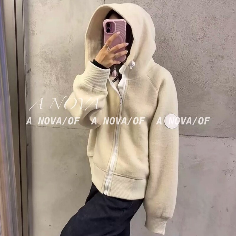 Cece 10-1 Goose's New Color! 26Ss White Badge Wool Fleece Bomber Jacket Sweatshirt Coat