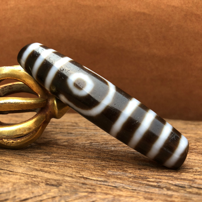 Tibetan dzi bead Tibetan two-eyed dzi natural authentic to pure agate chalcedony wrapped pulp oily weathered clear