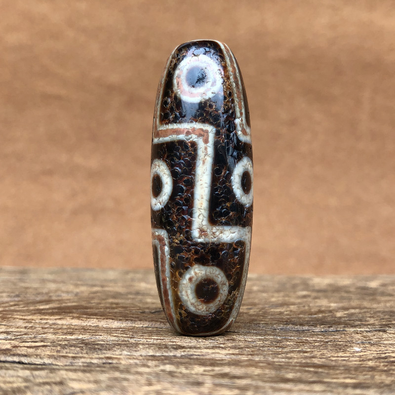 Tibetan Dzi Tibetan transmission Nine-eye Dzi genuine to pure agate chalcedony pulp oil run weathering clear 