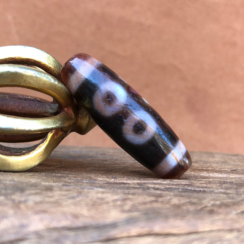 Tibetan Tibetan Three-Eyed Dzi Natural Cinnabar Genuine to Pure Agate Chalcedony Pulp Oil Moisturizing and Weathering Clearly