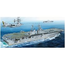 Trumpeter HOBBYBOSS 83405 USS Boxer amphibious assault ship glue-on model