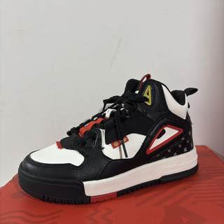 特步儿童正品春休闲高帮板鞋系带皮面防水男童运动鞋677115314197