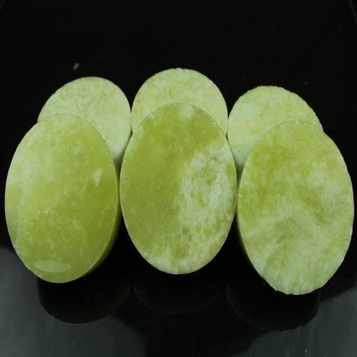 Natural Xiu jade bracelet core town paper jade raw stone seed wool material can be carved jade pendulum piece chess practicing hand