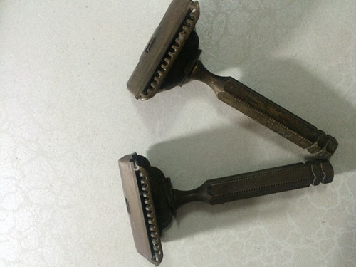 Old original clothes era old objects-nostalgic folklore collection-original style USA Produced Shave Knives