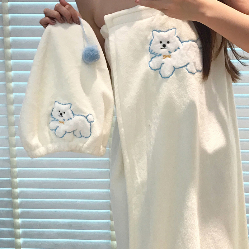 White Samoyed Puppy Velcro Bath Towel for Female Cute Cats, Large Bath Wrap That Can Be Worn as a Strapless Bath Dress White Samoyed Puppy Velcro Bath Towel for Female Cute Cats, Large Bath Wrap That Can Be Worn as a Strapless Bath Dress