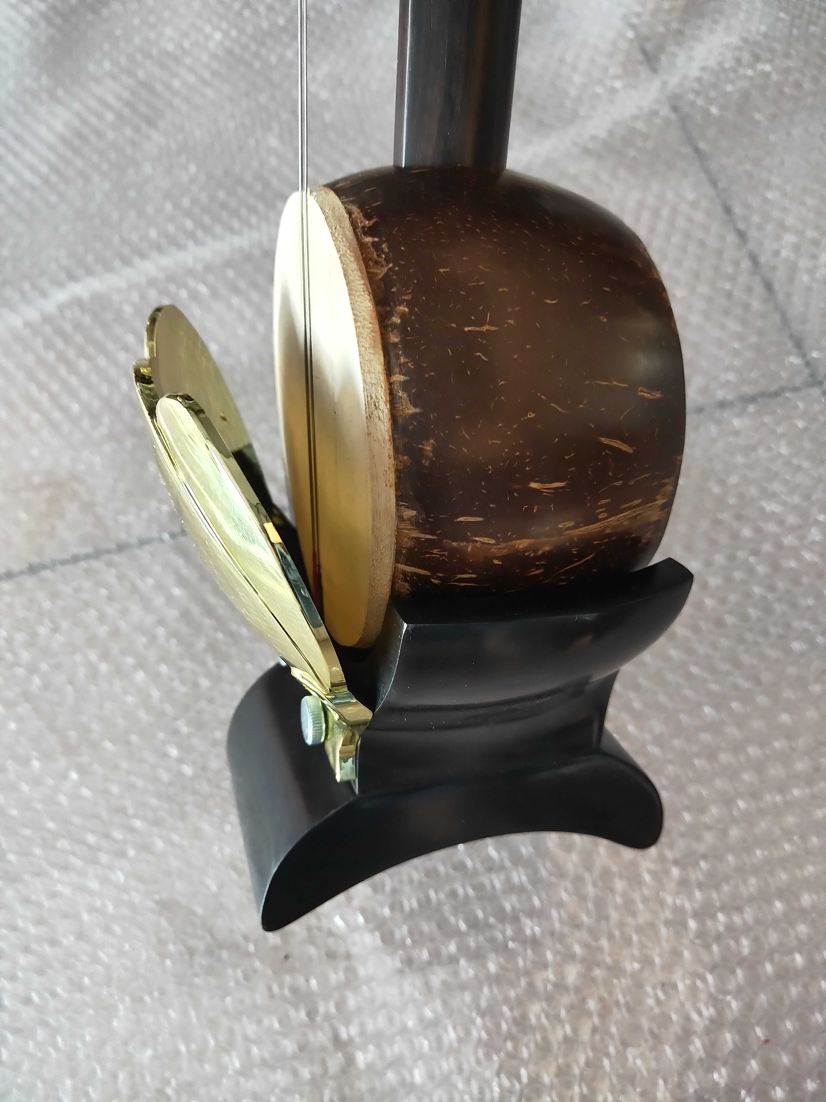 Factory direct black sandalwood Yu Opera Banhu treble midrange mechanical shaft flat head Banhu National string instrument send accessories