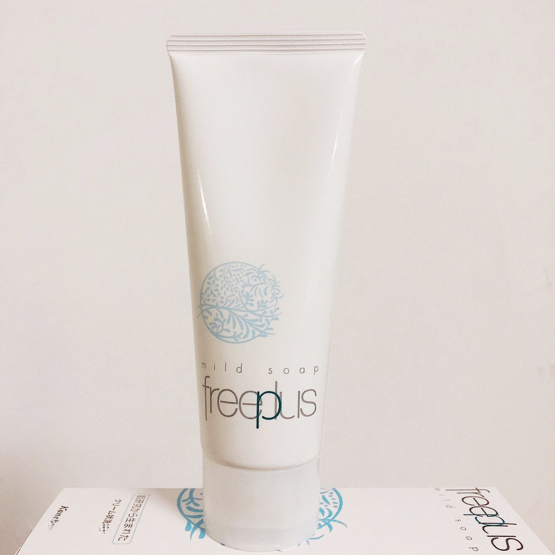 Hairy Hokkaido DY Japan freeplus fleur-de-lis Amino Acid Purifying Cleanser