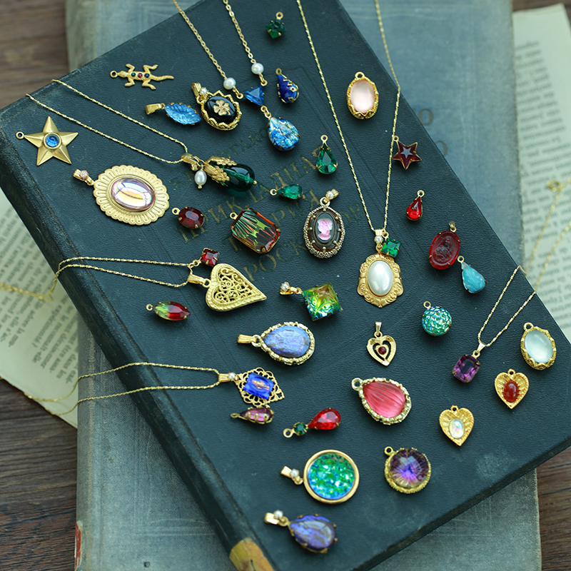 Vintage Necklace with Rhinestone and Glass Sweater Chain Pendant, Autumn and Winter 925 Sterling Silver High-End Necklace, Burgundy Water Drop Versatile