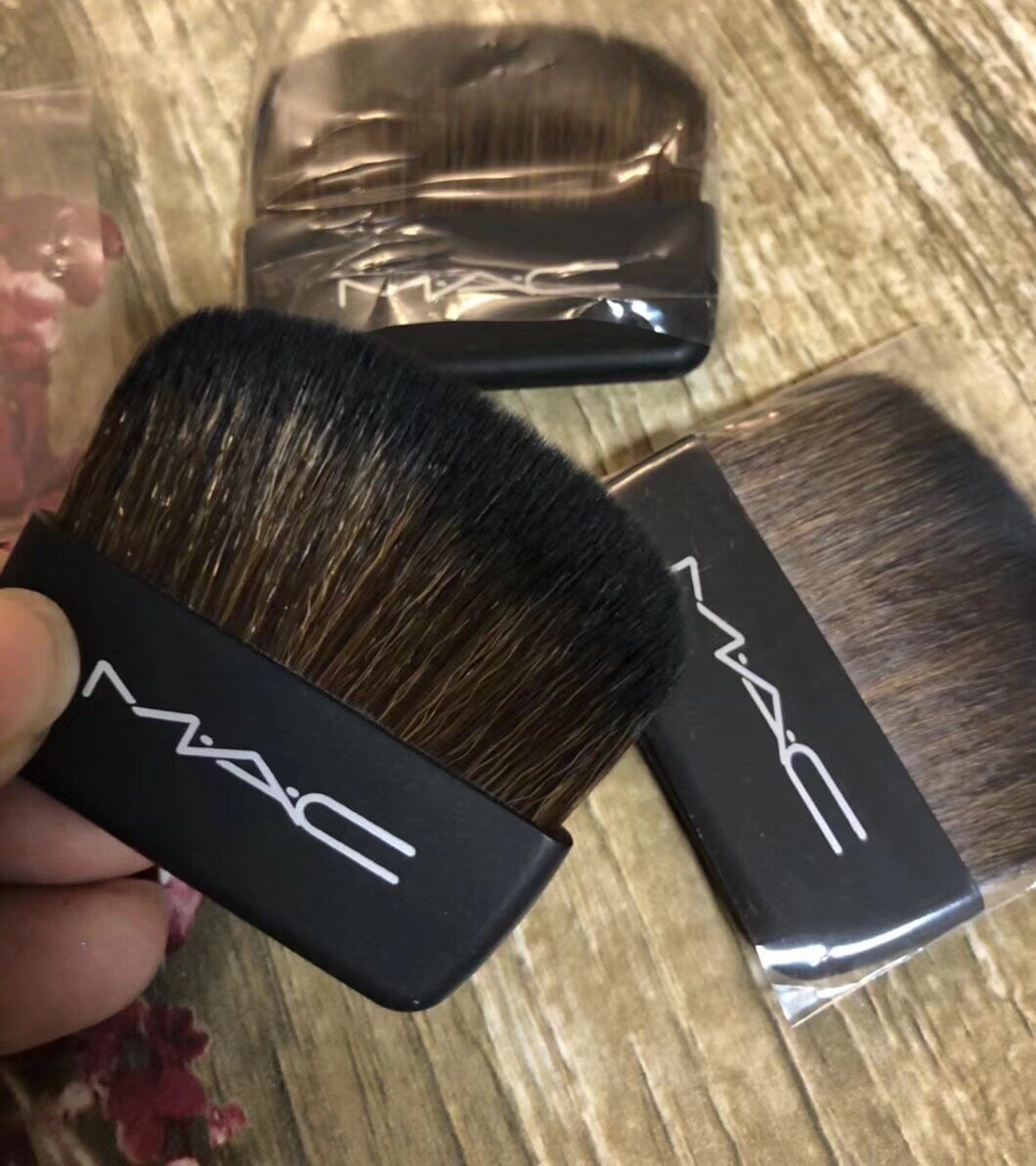 Mac Blush Brush Bb Scatter Paint Mac Eyeshadow Brush Several Brushes Work