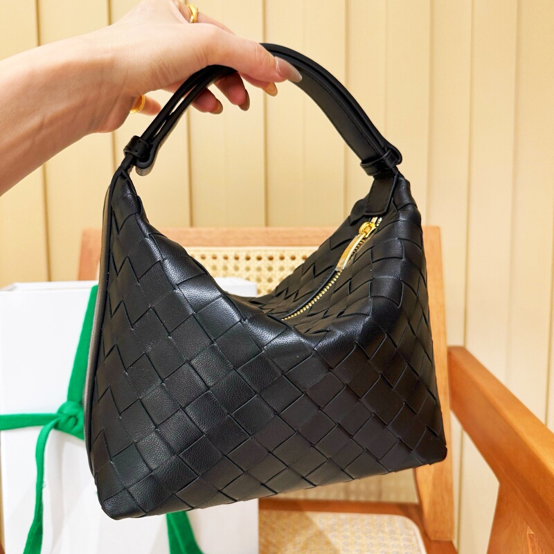 New Original Lambskin B@V Wallace Lunch Bag, Lunch Box Bag, Jodie Underarm Hand-Woven Women's Bag