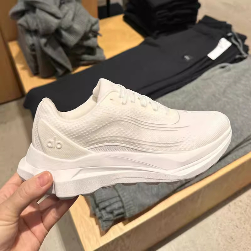 Authentic Alo Yoga Solid Color Sneakers, Same Style as Jisoo, Breathable and Shock-Absorbing Running Shoes for Men and Women Authentic Alo Yoga Solid Color Sneakers, Same Style as Jisoo, Breathable and Shock-Absorbing Running Shoes for Men and Women