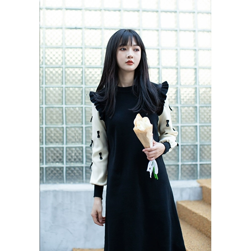 Трикотажное длинное платье, весенний небольшой лонгслив, дизайнерская юбка, длина миди, средней длины