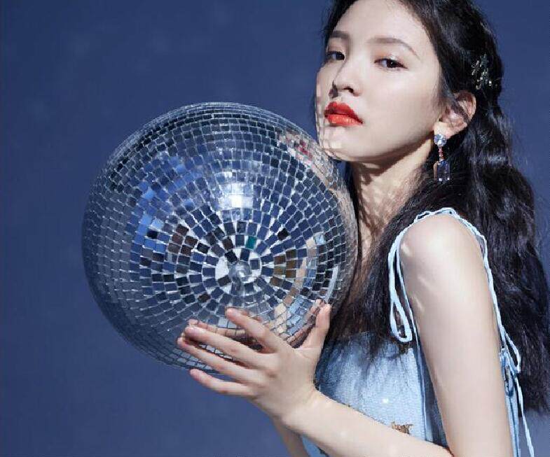 Fashion girl heart cake decoration mirror ball baking dress glass ball reflective ball bar KTV laser ball