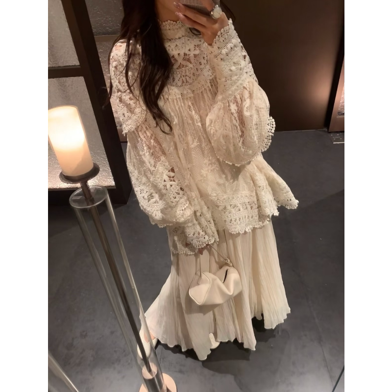Perfectly Matched, Elegant Ladylike Vintage Court-Style Fairy Haute Couture Lace Heavy Craft Embroidery Hollow-Out Shirt