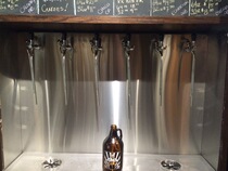 Oxygen-free filling wine head beer machine draping machine beer drinking water tap