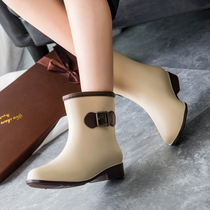  Womens rain boots fashion Korean version of mid-tube rain boots autumn and winter waterproof non-slip plus cotton warm can be removed flat heel water shoes