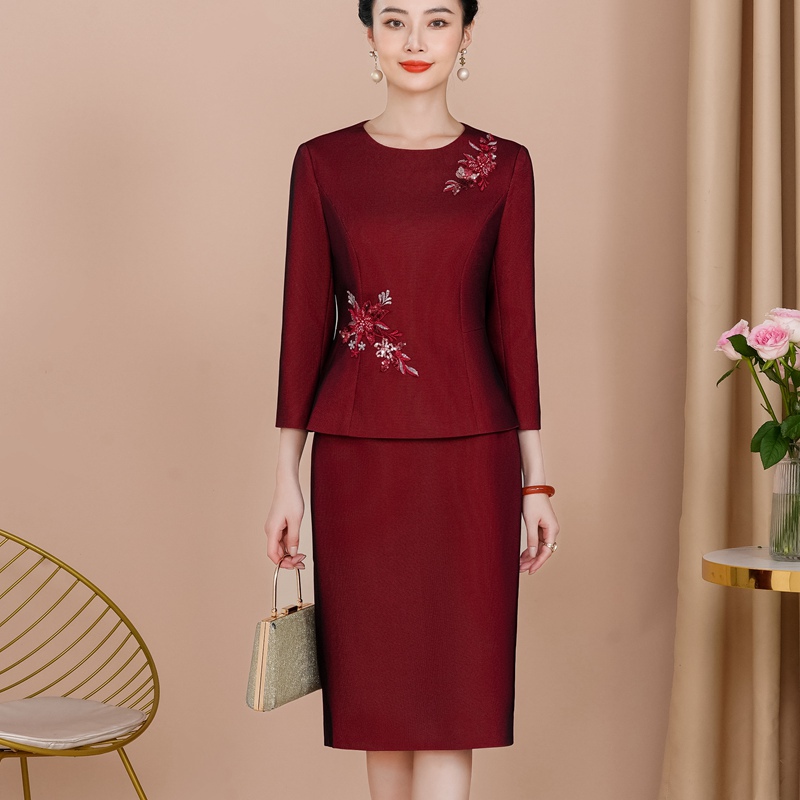 2026 Young Version of Mother's Evening Dress for Son's Wedding, Two-Piece Set, High-End Mother-In-Law Wedding Banquet Outfit