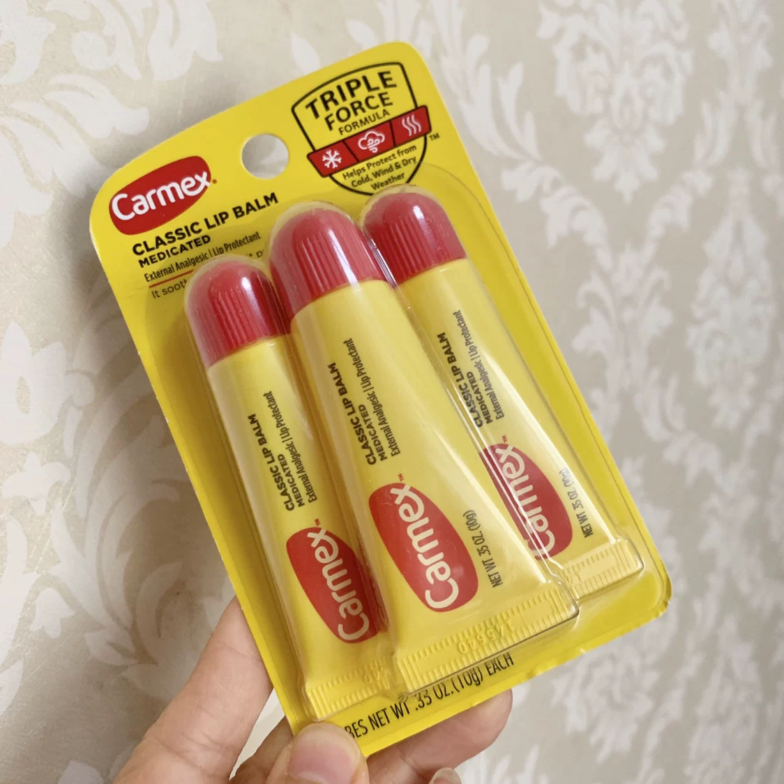 Genuine import moisturizing lip balm, (Physicals), USA