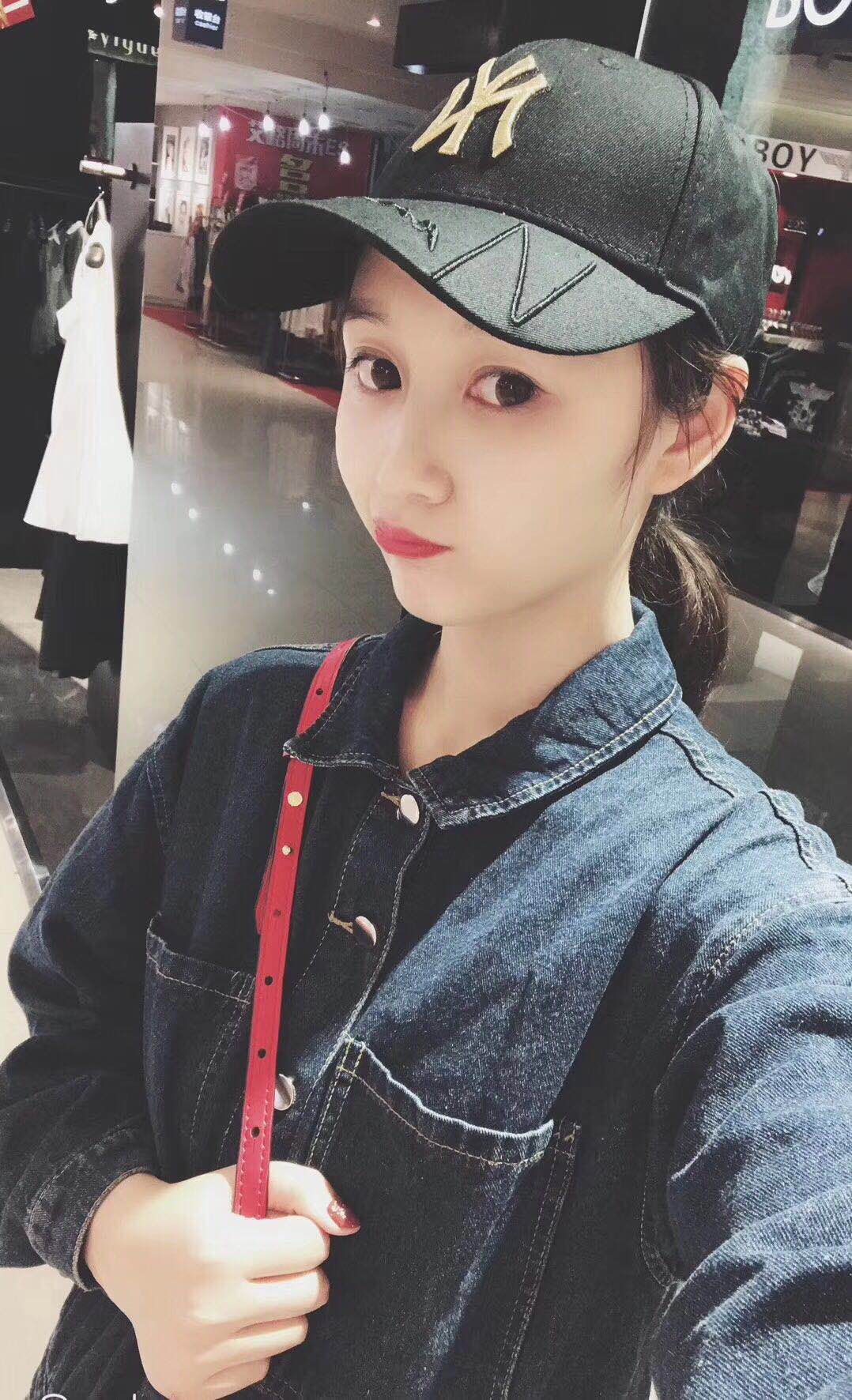 Đen và trắng ván trượt bóng chày mũ lưỡi vịt hip-hop mũ ny hip-hop mùa hè bóng râm nam và nữ thủy triều điều chỉnh mũ thêu 	mũ bóng chày aeroready	