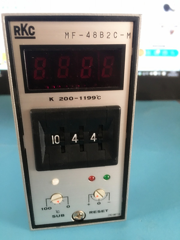 RKC brand new Japan physicochemical MF-48 MF-48B2C-M temperature-controlled meter temperature control meter temperature controller