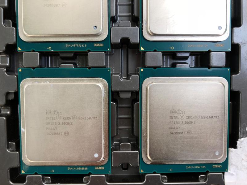 Intel XeonXEON E5-1607V2 3 0G 4 Core 2011-V2 CPU RMB80  One
