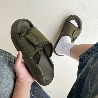 2026 new summer outerwear slippers men's soft-soled casual sandals with exposed toes and thick-soled beach shoes that feel like stepping on poop