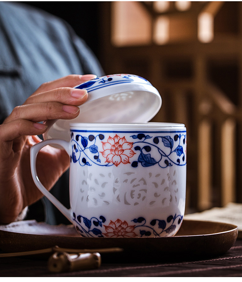 Jingdezhen hand - made porcelain cups around the lotus flower ceramic filter cup home tea cup tea separation restoring ancient ways