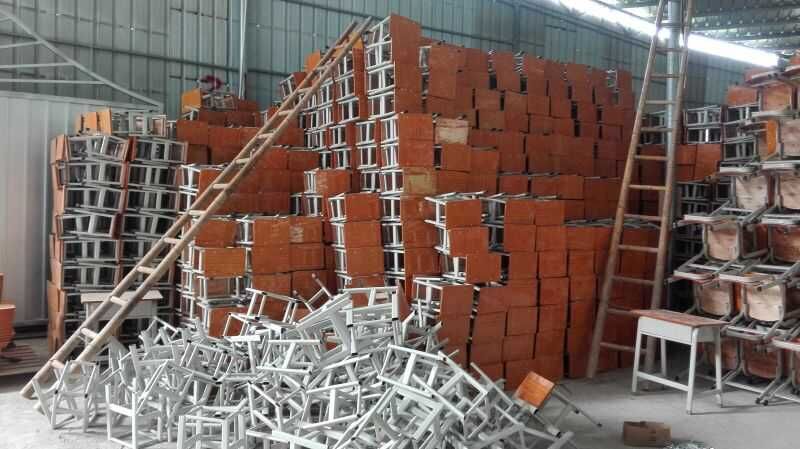Nhà máy trực tiếp bàn ghế tiểu học và trung học cơ sở lớp đào tạo bàn ghế lớp học sửa chữa bàn học bàn tư vấn bàn - Bàn bàn gấp treo tường