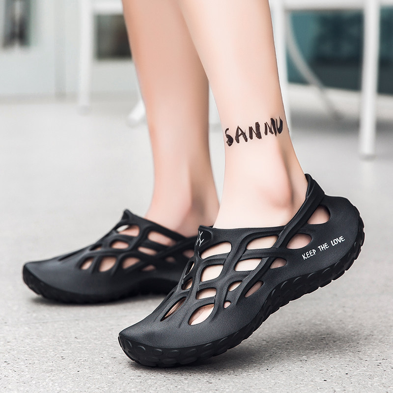 Men's Croc Shoes with Shitting Feeling 2026 Summer Outerwear Anti-slip All-Inclusive Slippers Outdoor Sports Seaside Beach Sandals