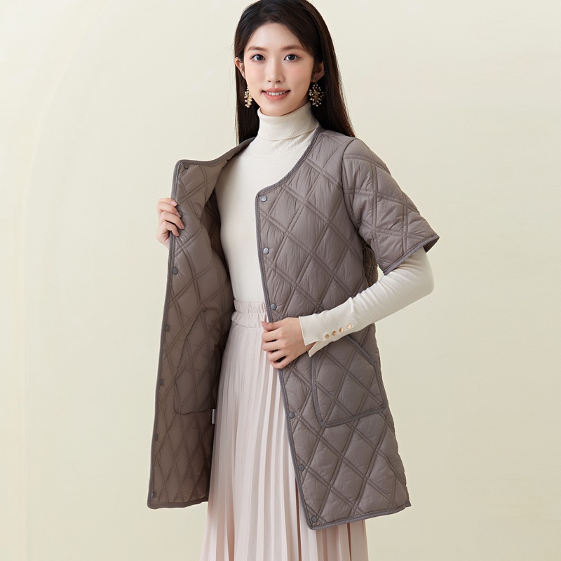 Autumn and Winter Half-Sleeved down Cotton Vest for Women, Mid-Length, Lightweight, Warm Cotton Coat, Close-Fitting Inner Wear, Short-Sleeved Shoulder Protector Autumn and Winter Half-Sleeved down Cotton Vest for Women, Mid-Length, Lightweight, Warm Cotton Coat, Close-Fitting Inner Wear, Short-Sleeved Shoulder Protector