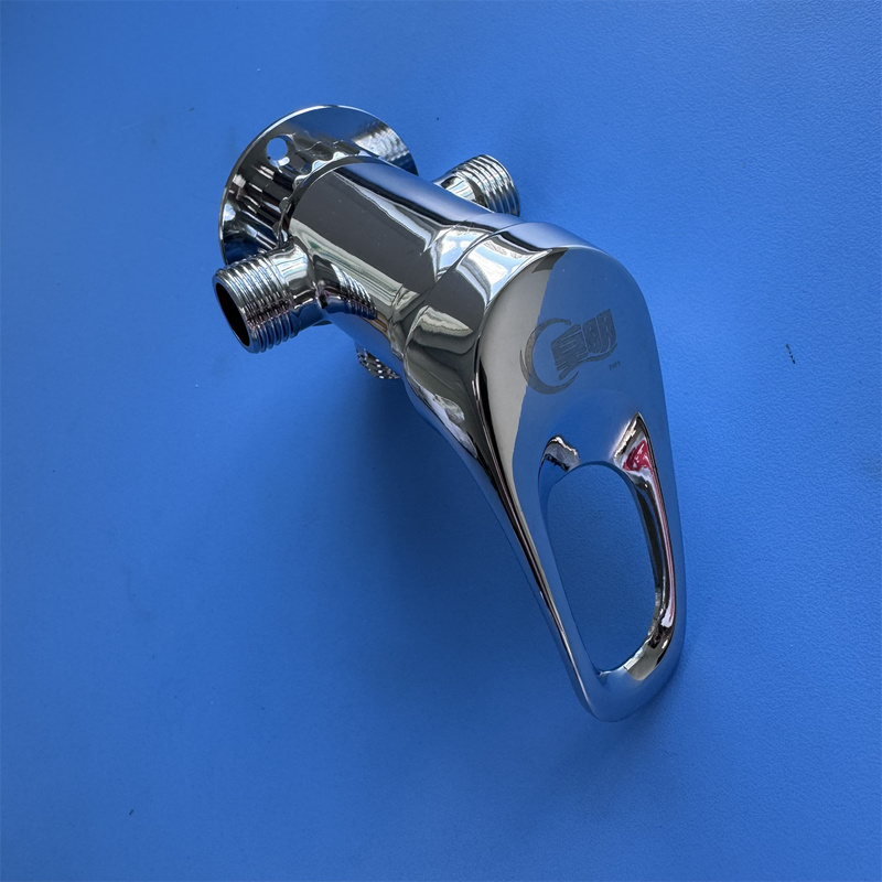 Real Shot of Huangming Solar Water Heater Old-Style Hot and Cold Water Shower Valve/Mixing Valve/With Water Supply Function/4-Point Outlet