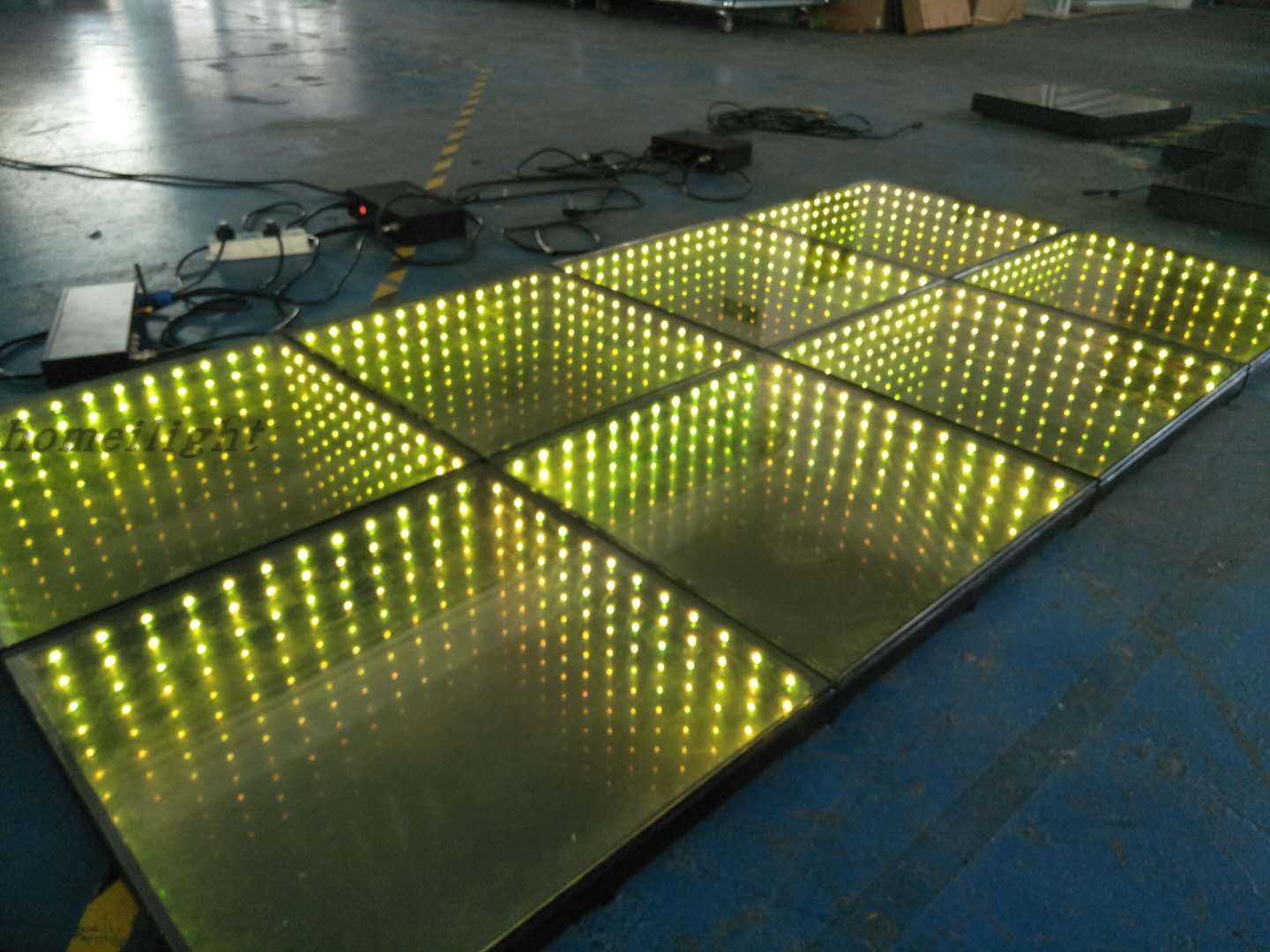 1*1 Meters Mouth Shaped Infinity Mirror Abyss Ground Floor Brick Mirror Bar Dihall Ttai Hallway Tunnel Effect Entertainment