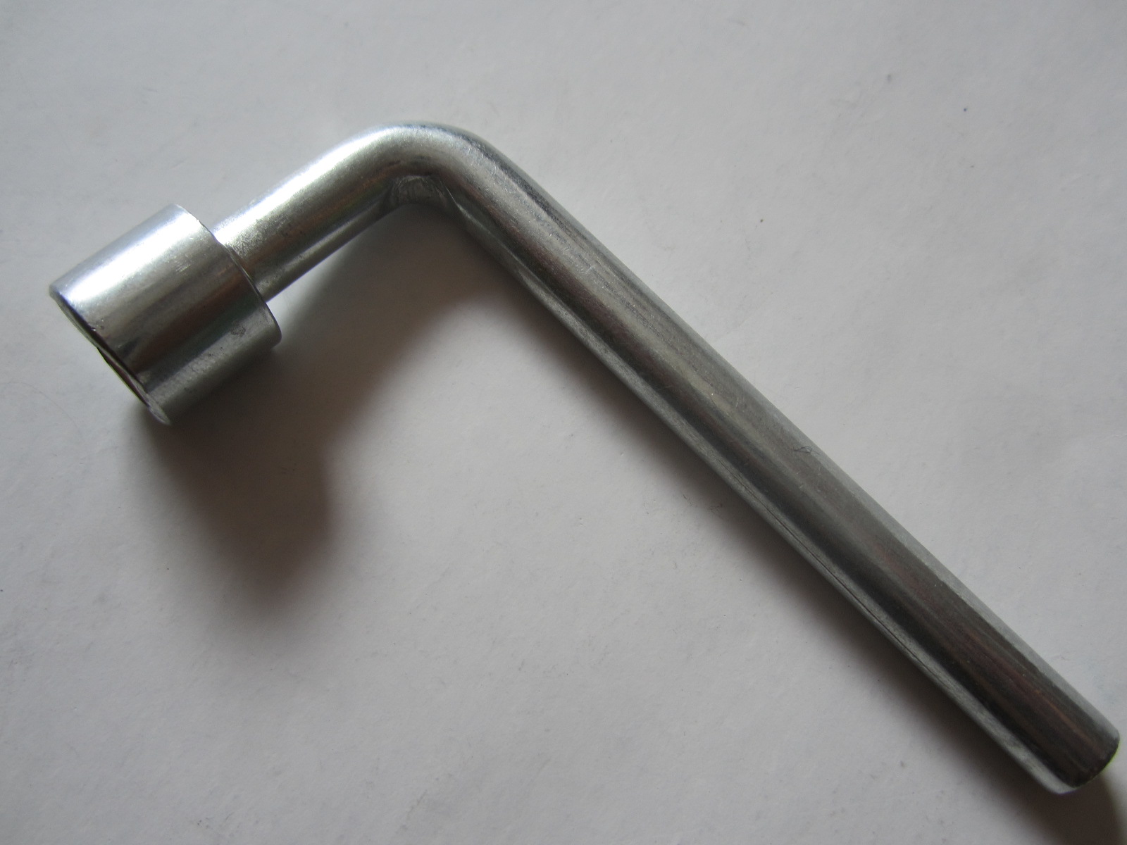 No. 13 wrench socket wrench drift plate hand Special L-type cigarette butt socket sleeve sleeve sleeve sleeve
