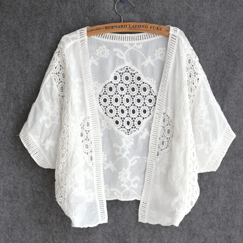 Pure cotton small outer lap Hollowed-out Lace Jersey Clown Hooded Jacket Summer Sunscreen Bat Jersey Woman Blouse Short