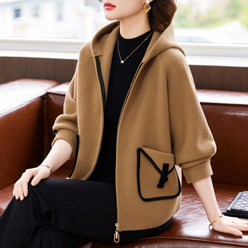 2026 New Style Autumn Fashion Hooded Cashmere Coat for Mothers, Middle-Aged and Elderly Women's Spring and Autumn Woolen Cardigan Top
