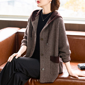 2026 New Style Autumn Hooded Jacket for Mothers, Middle-Aged and Elderly Women, Plus-Size Casual Top, Stylish Knitted Sweater Cardigan