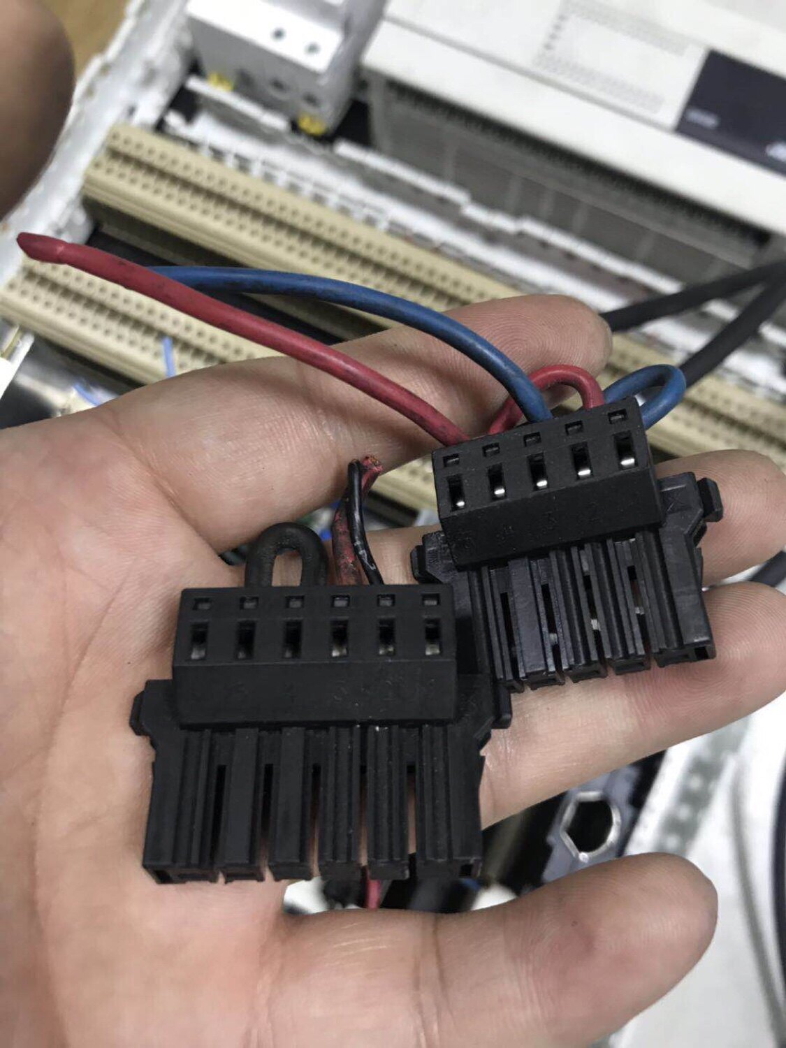 Panasonic XAXB servo driver 03040506JFAT-SAXGF A4A5A6 Power plug 3 4 5 6 holes