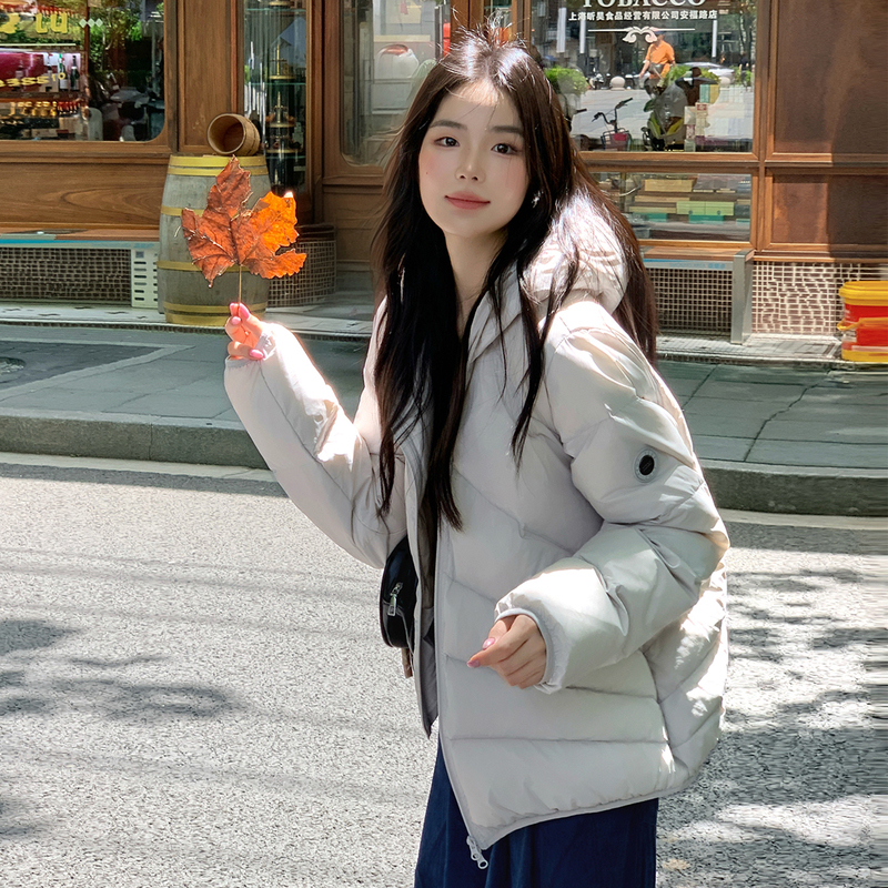 Zzdz Diagonal Zipper Lightweight Ribbed down Jacket for Women, Short Style, 2026 Winter New Model, 90% White Duck Down, Couple's Warm Coat