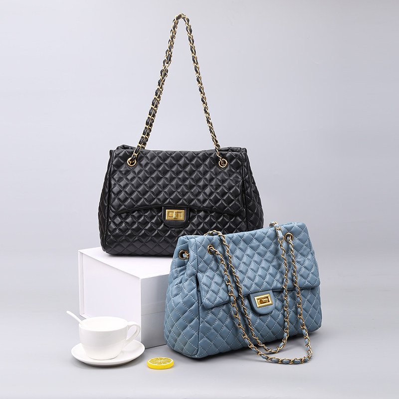 Xiaoxiangfeng 2020 whole sheepskin new European and American retro diamond chain bag large capacity fashion commuter shoulder bag