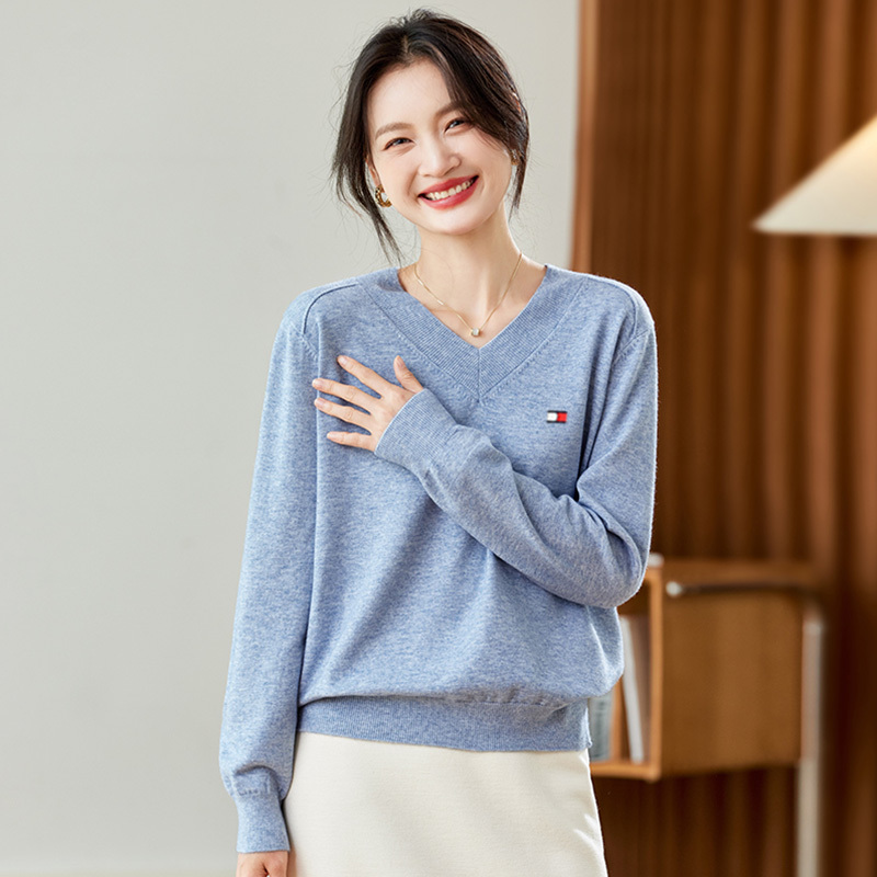 Tommy Xikaili Women's V-Neck Wool Sweater, Simple and Versatile Knitwear, Solid Color Inner Layer, Warm Base Layer