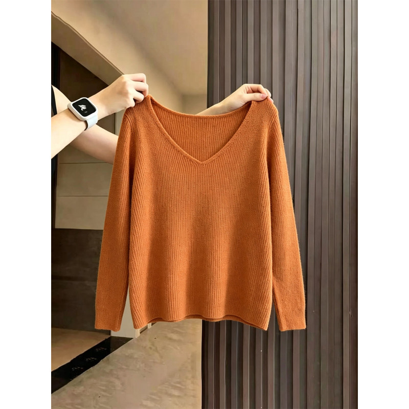 Lazy Style Orange V-Neck Pullover Knit Sweater for Women, New Autumn Collection, High-End Feel, Loose and Soft, Unique and Photogenic Top Lazy Style Orange V-Neck Pullover Knit Sweater for Women, New Autumn Collection, High-End Feel, Loose and Soft, Unique and Photogenic Top